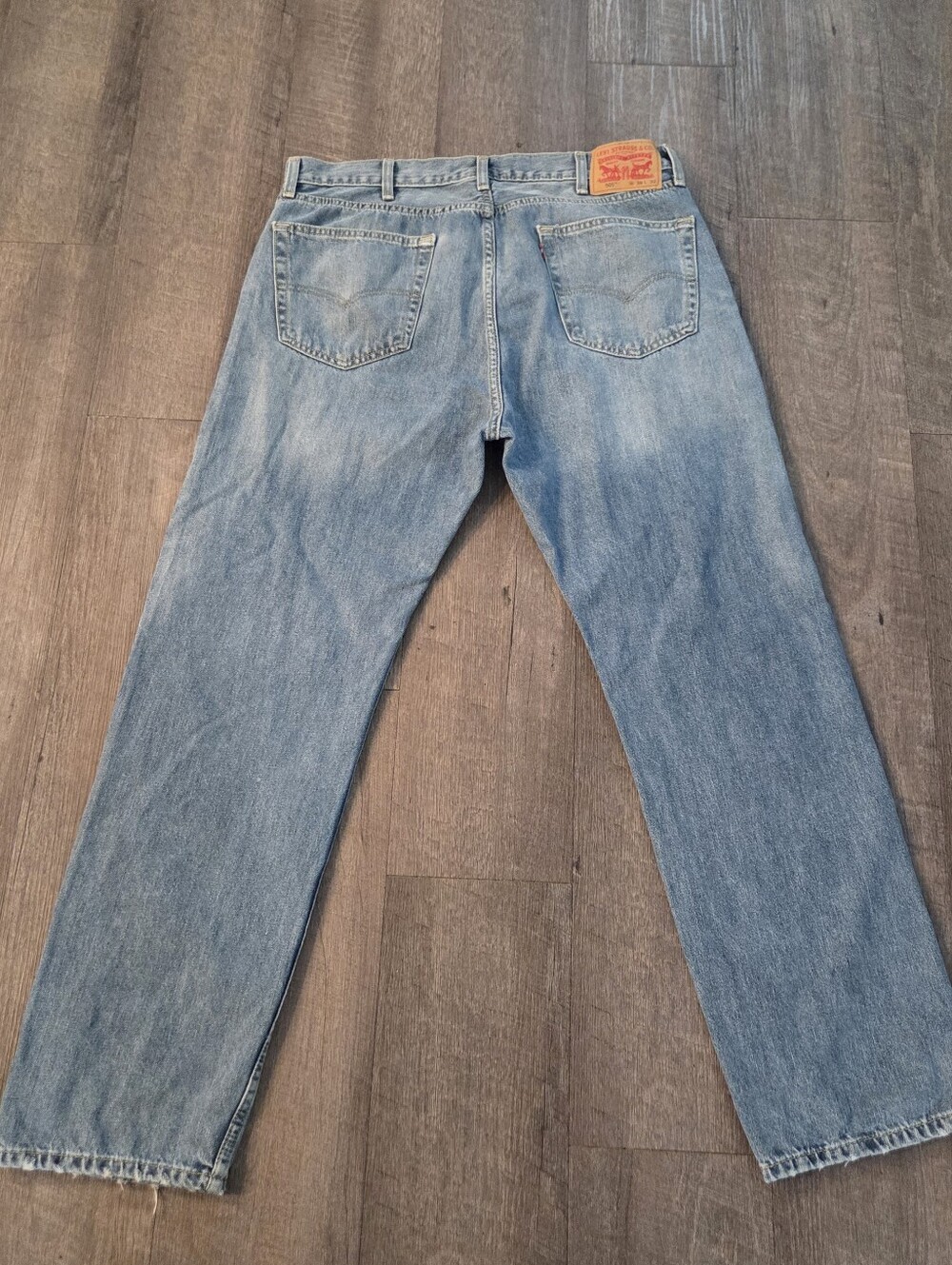 Levi's 505 Regular Fit Jeans Mens 38x32 Light Wash Blue Rugged Straight Denim